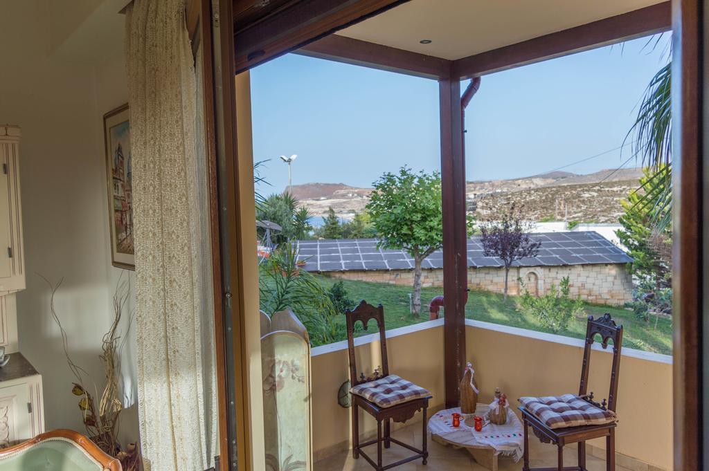 Luxury Villa Karteros Luaran gambar