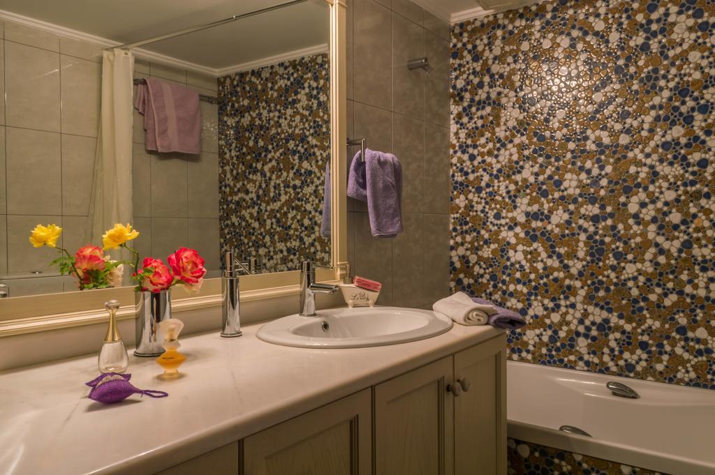 Luxury Villa Karteros Luaran gambar