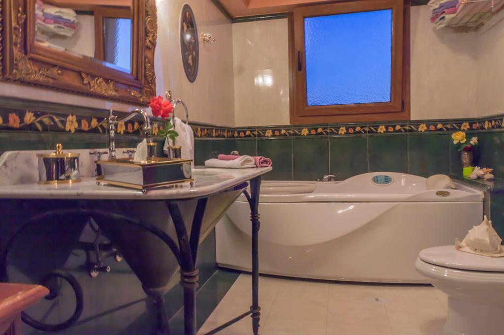 Luxury Villa Karteros Luaran gambar