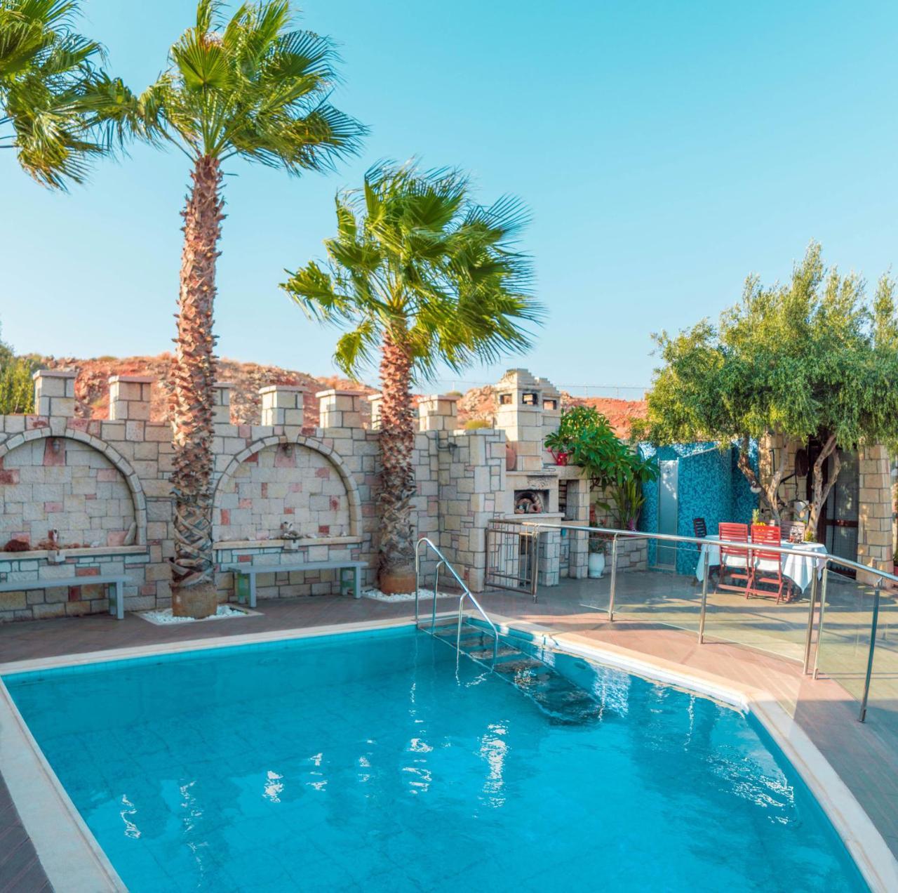 Luxury Villa Karteros Luaran gambar