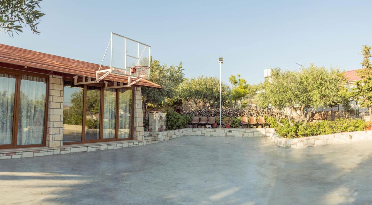 Luxury Villa Karteros Luaran gambar